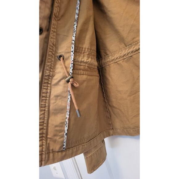 Aeropostale Womens Jacket Tan (Size M) Accented With Pockets, Zippers and Snaps - Picture 7 of 12
